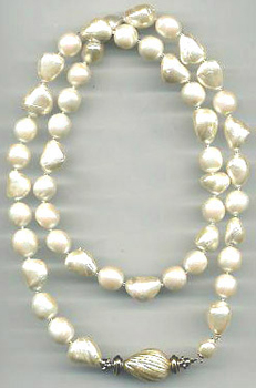 FPN 6 wht faux pearls 32" 